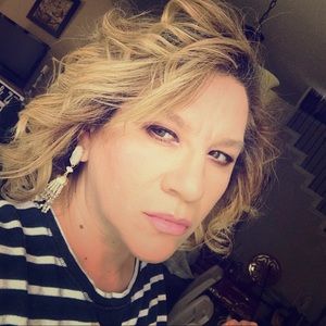 Meet your Posher, Zandra Yvonne